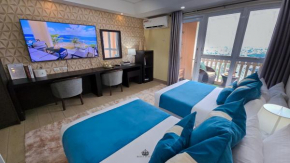 Brand New Venice Grand Canal Chic Top Balcony, Gondola Boat Ride View